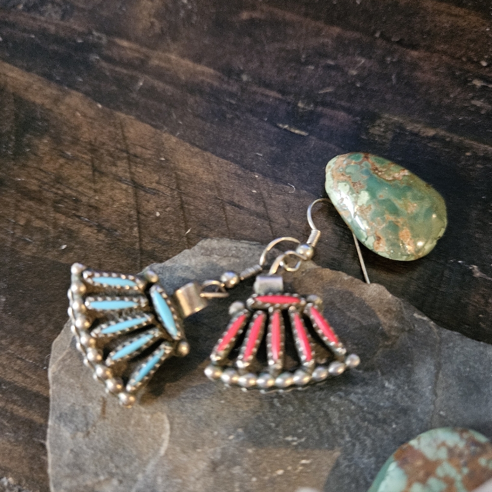 Reserved. ..Vintage Zuni Reversible Coral/Turquoise Earrings - Picture 5 of 10